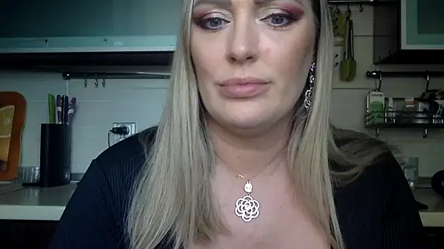 jenniferbluewater online show from September 18, 2:41 pm