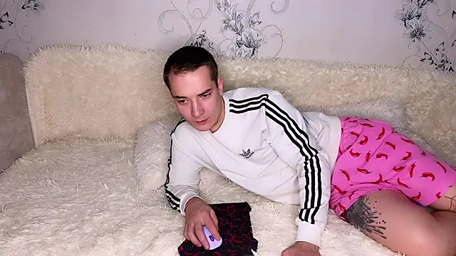 Snapshot of LustRaiderz1 chatting on November 1, 3:25 pm LustRaiderz1 online show from November 1, 3:25 pm