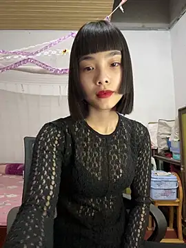 Snapshot of andymi1 chatting on October 17, 2:04 am andymi1 online show from October 17, 2:04 am