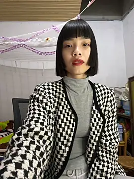 Snapshot of andymi1 chatting on November 2, 8:06 am andymi1 online show from November 2, 8:06 am