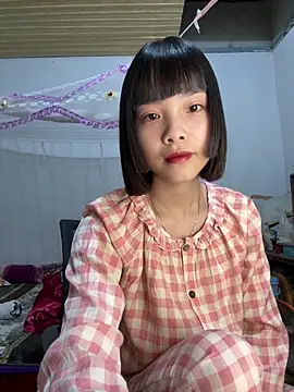 andymi1 online show from April 1, 2:23 am