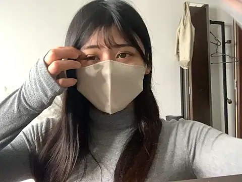 Snapshot of 0p-saki-p0 chatting on April 7, 5:41 am 0p-saki-p0 online show from April 7, 5:41 am