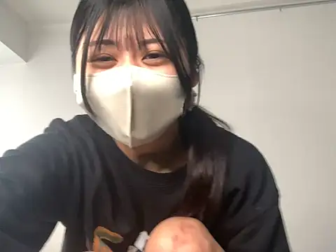 Snapshot of 0p-saki-p0 chatting on April 9, 6:52 am 0p-saki-p0 online show from April 9, 6:52 am