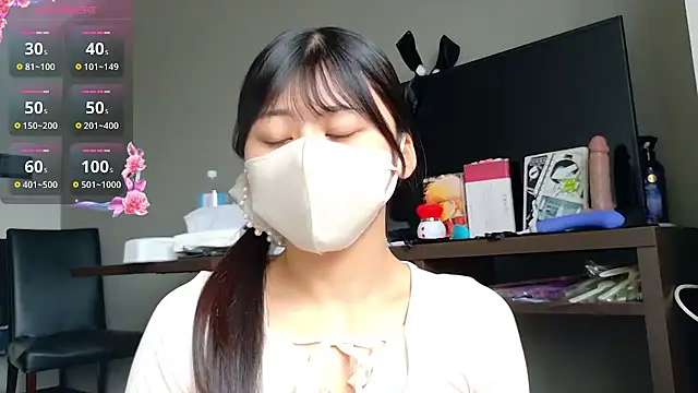 Snapshot of 0p-saki-p0 chatting on May 6, 2:51 am 0p-saki-p0 online show from May 6, 2:51 am