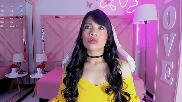 anyjones  online show from October 4, 4:32 am