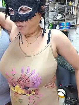 Queen Nightt online show from December 17, 5:35 am