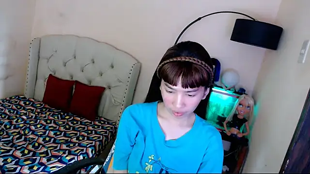 ShantalFoxxy  online show from November 7, 6:35 am