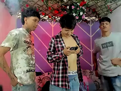 lau and boys18 online show from October 27, 2:21 pm