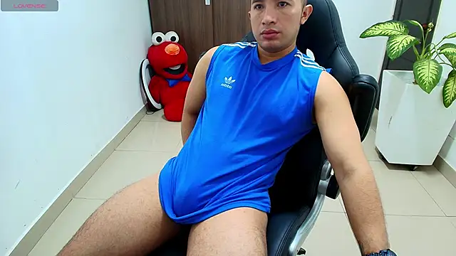 Snapshot of sebastian_oconnor77 chatting on September 18, 12:51 pm sebastian oconnor77 online show from September 18, 12:51 pm