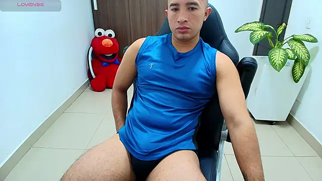 Snapshot of sebastian_oconnor77 chatting on October 10, 12:37 pm sebastian oconnor77 online show from October 10, 12:37 pm