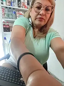 Snapshot of AlexxiaaMat chatting on November 29, 11:02 am AlexxiaaMat online show from November 29, 11:02 am