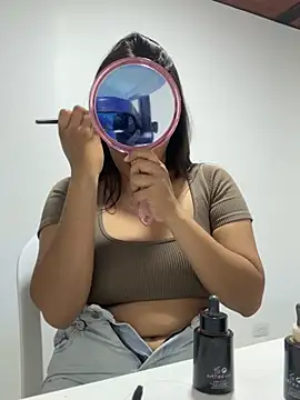 Snapshot of sweet_artemiis chatting on April 20, 8:21 pm sweet artemiis online show from April 20, 8:21 pm