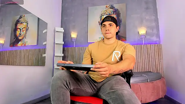 Liam walk  online show from September 21, 8:10 pm