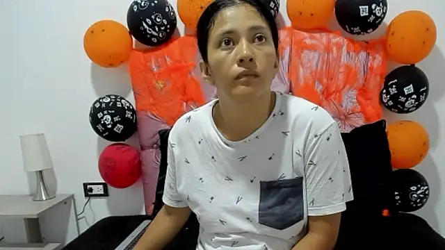 ivy moon05 online show from November 4, 4:28 pm