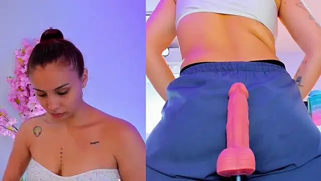 Snapshot of maily_zanss chatting on September 24, 7:50 pm maily zanss online show from September 24, 7:50 pm