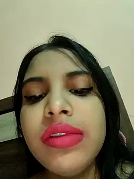 Maahhii 2 online show from May 5, 8:28 pm