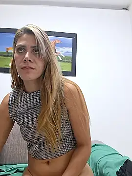 Elianasuarezz online show from September 23, 10:46 pm