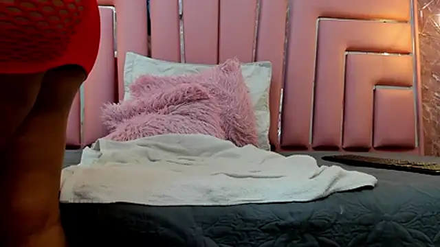 ALYANNA HOT  online show from February 14, 12:35 pm