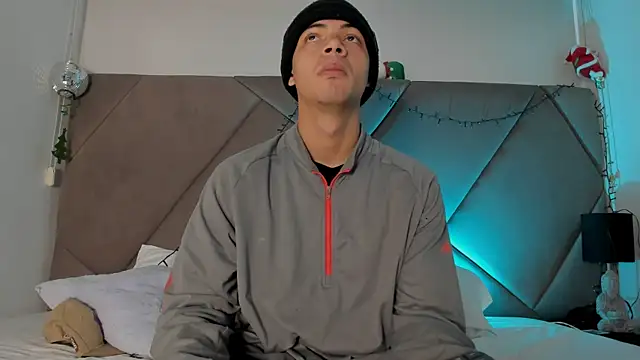 andrew colleman online show from December 1, 12:43 pm