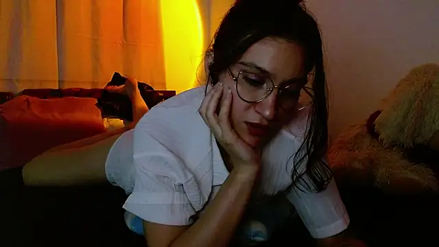 lia ana online show from May 16, 10:36 am