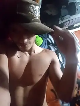 Snapshot of alexandercruz chatting on March 7, 12:07 am alexandercruz online show from March 7, 12:07 am