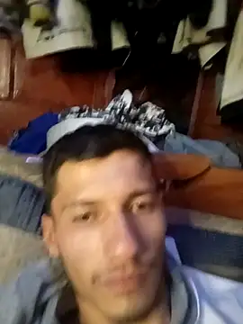 Snapshot of alexandercruz chatting on March 30, 5:14 pm alexandercruz online show from March 30, 5:14 pm