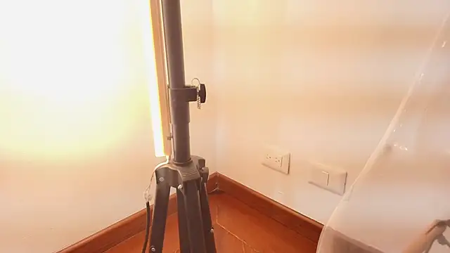 zarah andrew   online show from October 7, 11:51 am