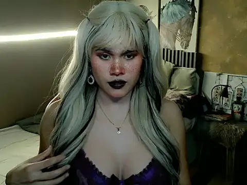 Snapshot of YllanaAltheaXxX chatting on May 10, 7:41 pm YllanaAltheaXxX online show from May 10, 7:41 pm
