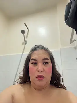 ashleygrahamts online show from October 25, 12:23 pm