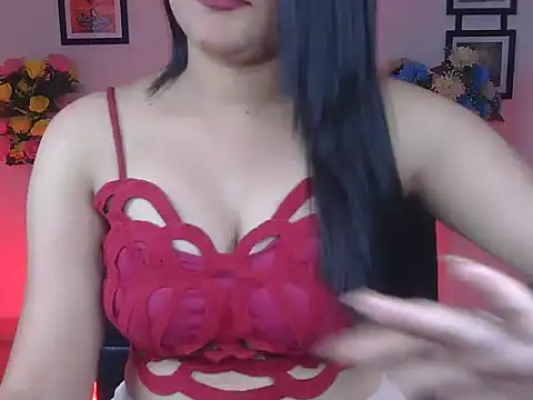 Snapshot of Hotti_figure chatting on October 17, 4:31 pm Hotti figure online show from October 17, 4:31 pm