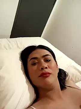 Snapshot of ts_sarahhLove chatting on November 4, 6:51 pm ts sarahhLove online show from November 4, 6:51 pm