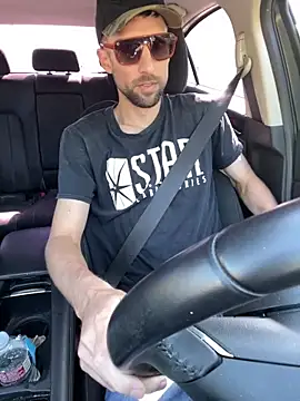 Snapshot of thejohnryancollection chatting on October 10, 8:52 pm thejohnryancollection online show from October 10, 8:52 pm