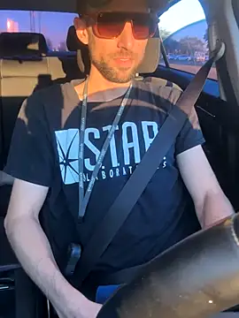 Snapshot of thejohnryancollection chatting on October 15, 11:27 pm thejohnryancollection online show from October 15, 11:27 pm