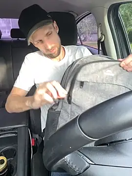 Snapshot of thejohnryancollection chatting on October 17, 1:57 pm thejohnryancollection online show from October 17, 1:57 pm