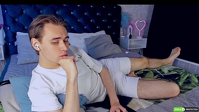 Snapshot of WilliamDyson chatting on September 20, 3:07 am WilliamDyson online show from September 20, 3:07 am