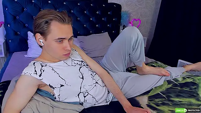 Snapshot of WilliamDyson chatting on September 29, 3:22 am WilliamDyson online show from September 29, 3:22 am