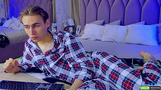 Snapshot of WilliamDyson chatting on September 30, 8:08 am WilliamDyson online show from September 30, 8:08 am