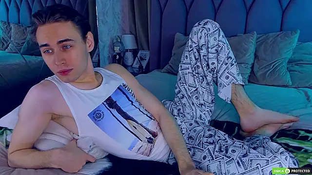 Snapshot of WilliamDyson chatting on October 15, 3:17 am WilliamDyson online show from October 15, 3:17 am