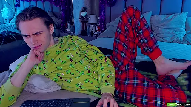 WilliamDyson online show from December 21, 3:02 am