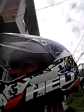 Snapshot of Fernandar2025 chatting on November 15, 2:13 pm Fernandar2025 online show from November 15, 2:13 pm