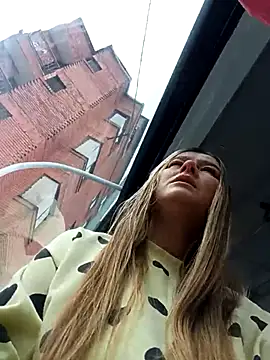 Snapshot of Fernandar2025 chatting on December 18, 4:13 pm Fernandar2025 online show from December 18, 4:13 pm