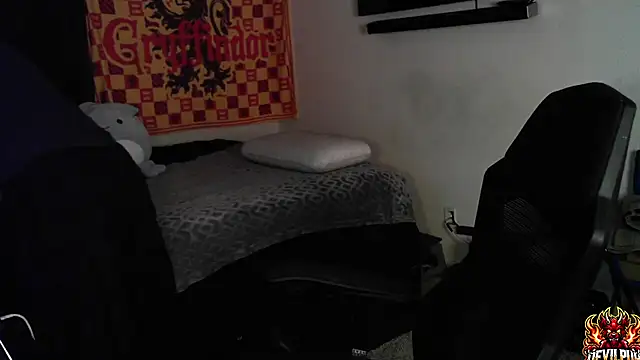 DevilPup75  online show from September 27, 11:32 pm