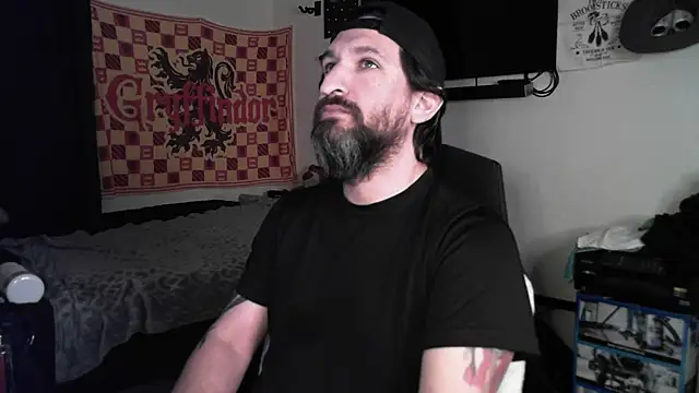 Snapshot of DevilPup75_ chatting on February 14, 4:09 am DevilPup75 online show from February 14, 4:09 am