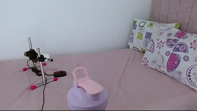 Tiiana online show from May 5, 3:09 pm