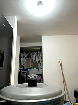 Valen1800 online show from November 20, 1:11 pm