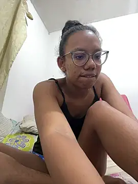 Snapshot of Valen1800 chatting on March 4, 12:49 am Valen1800 online show from March 4, 12:49 am