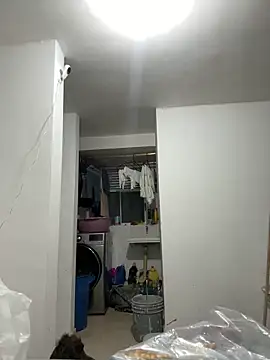 Snapshot of Valen1800 chatting on March 12, 12:06 am Valen1800 online show from March 12, 12:06 am