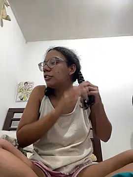 Snapshot of Valen1800 chatting on March 13, 2:07 am Valen1800 online show from March 13, 2:07 am