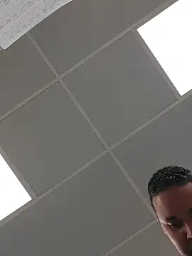 Snapshot of geniuxz chatting on November 4, 2:05 pm geniuxz online show from November 4, 2:05 pm