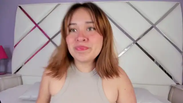 Snapshot of sara-lopez1 chatting on September 29, 12:10 pm sara-lopez1 online show from September 29, 12:10 pm